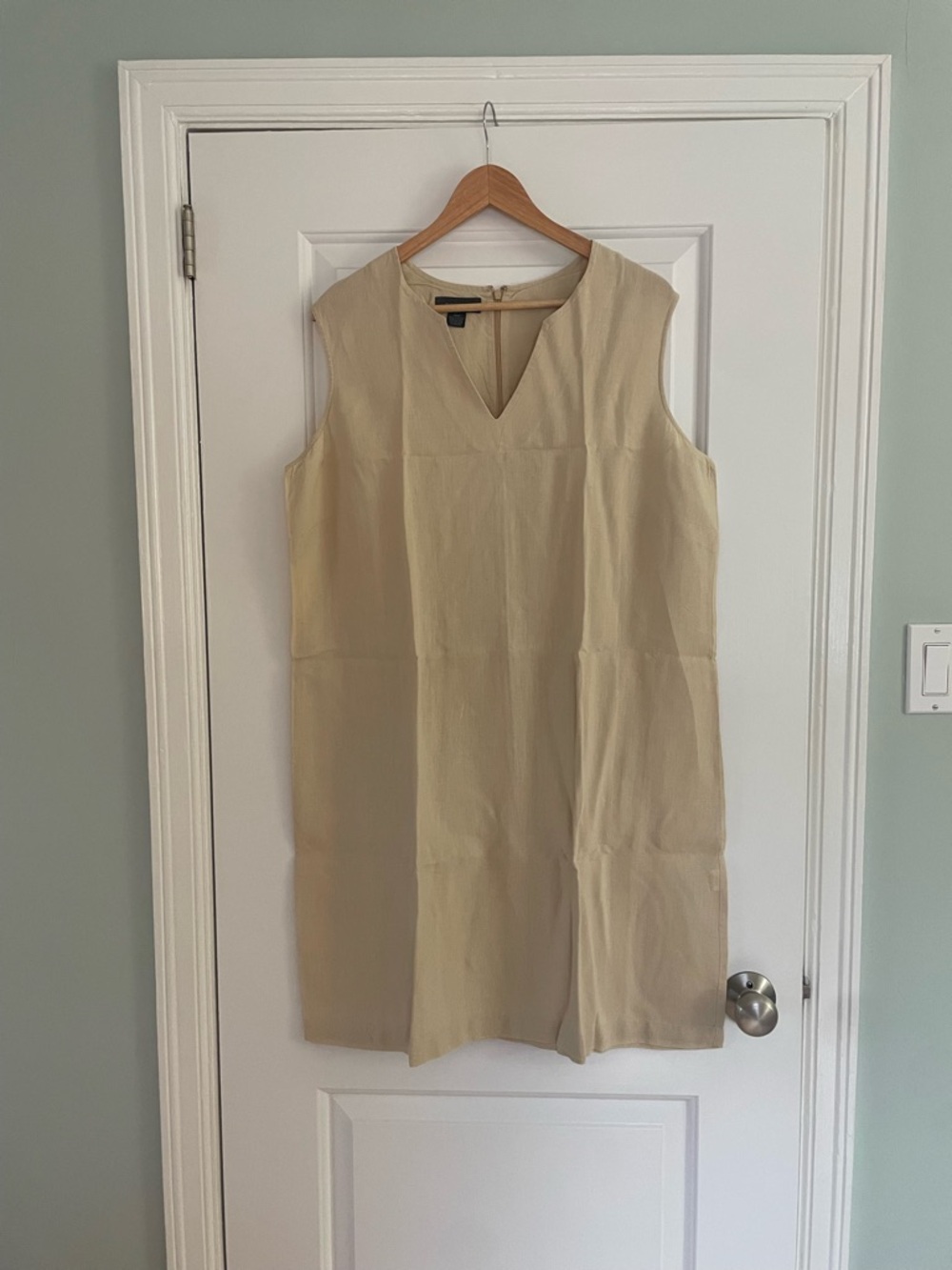 Mantles beige 100% linen sleeveless dress (16W)